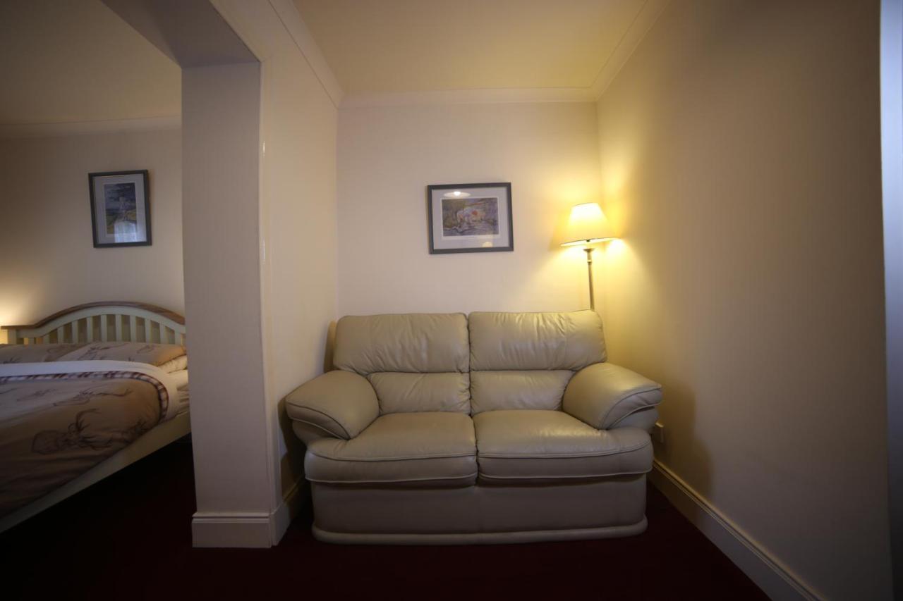 The Glen Bed And Breakfast Drumnadrochit Exterior photo